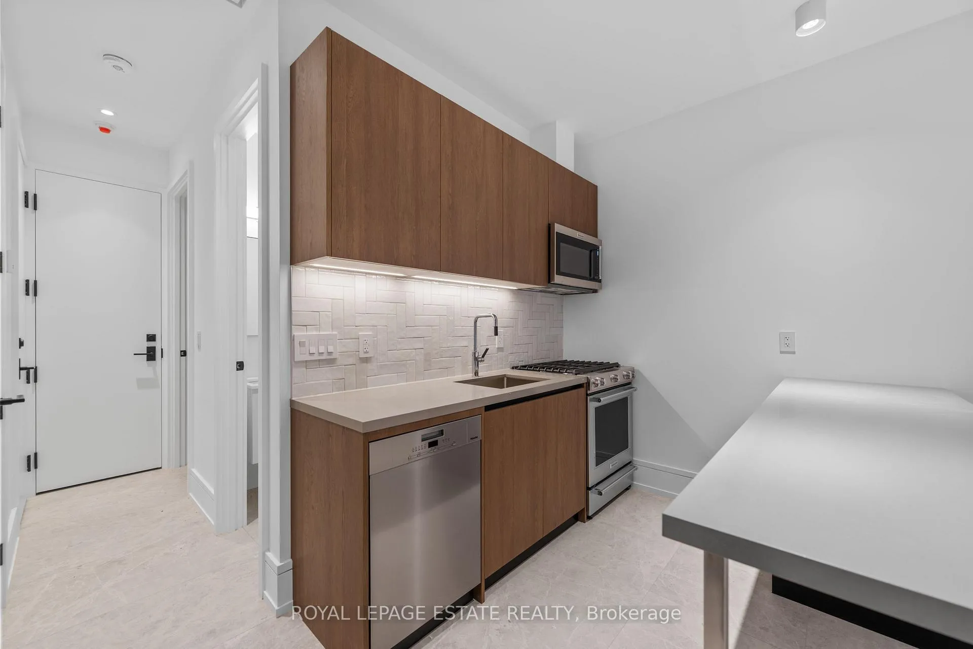 Photo 11 of Unit Lower Unit, 51 Maclean Avenue, Toronto, The Beaches — HOMEH