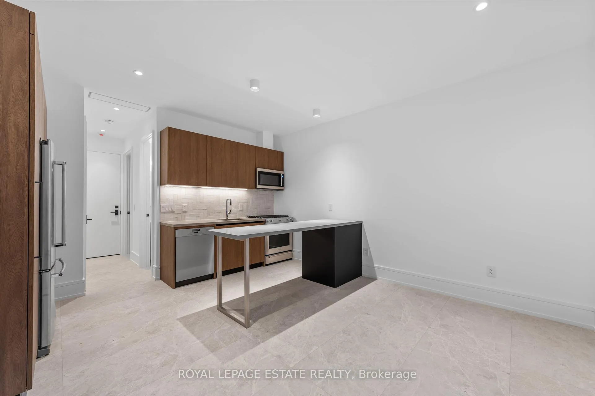 Photo 13 of Unit Lower Unit, 51 Maclean Avenue, Toronto, The Beaches — HOMEH