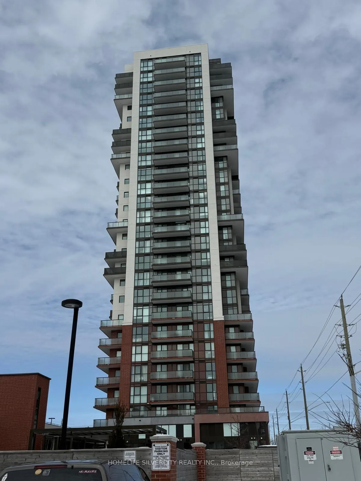 Photo 4 of Unit 1702, 2550 Simcoe Street, Oshawa, Windfields — HOMEH