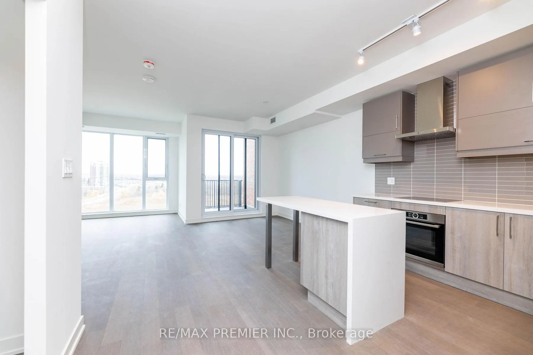 Photo 8 of Unit 912C, 38 Simcoe Promenade Circle, Markham, Unionville — HOMEH