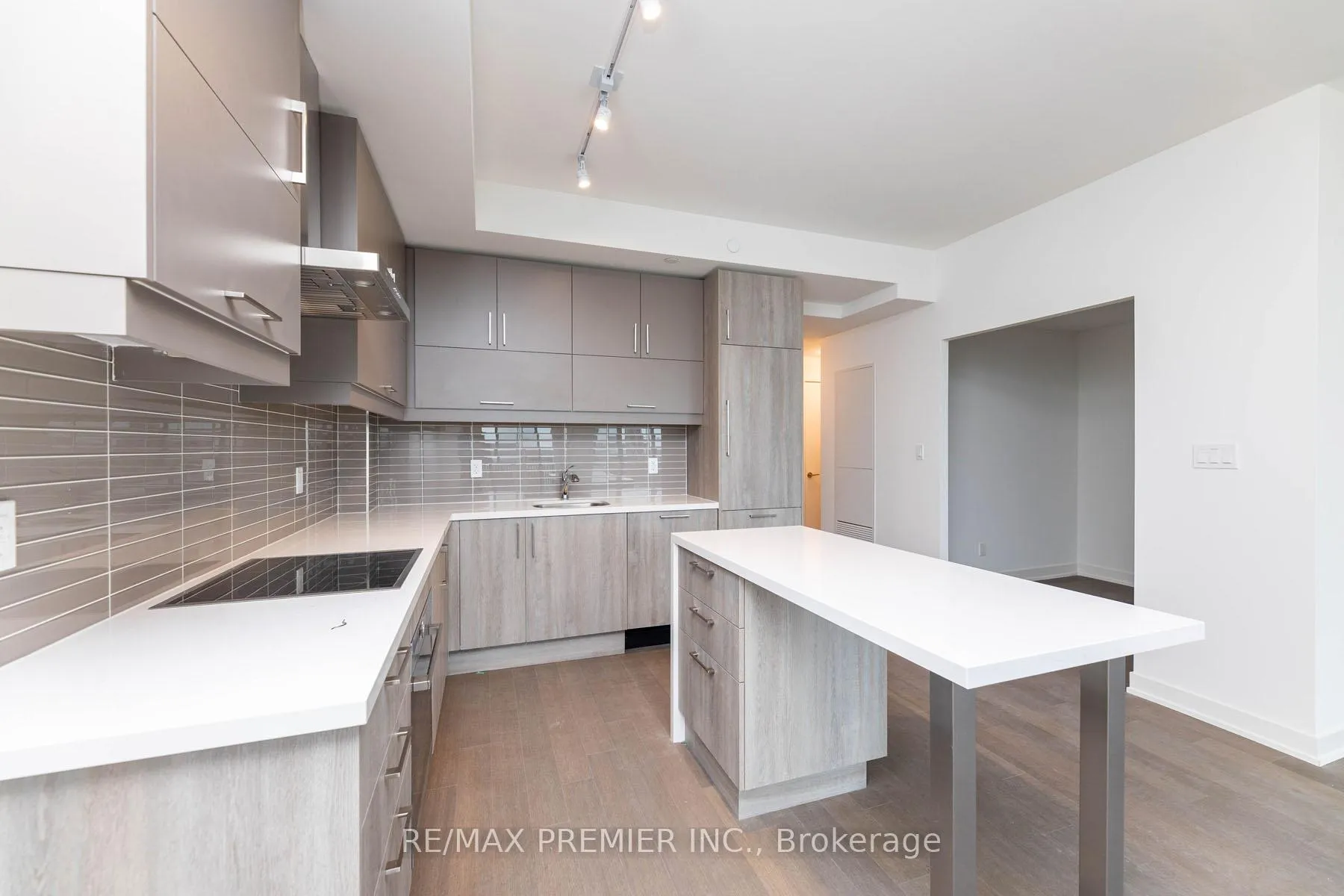 Photo 11 of Unit 912C, 38 Simcoe Promenade Circle, Markham, Unionville — HOMEH