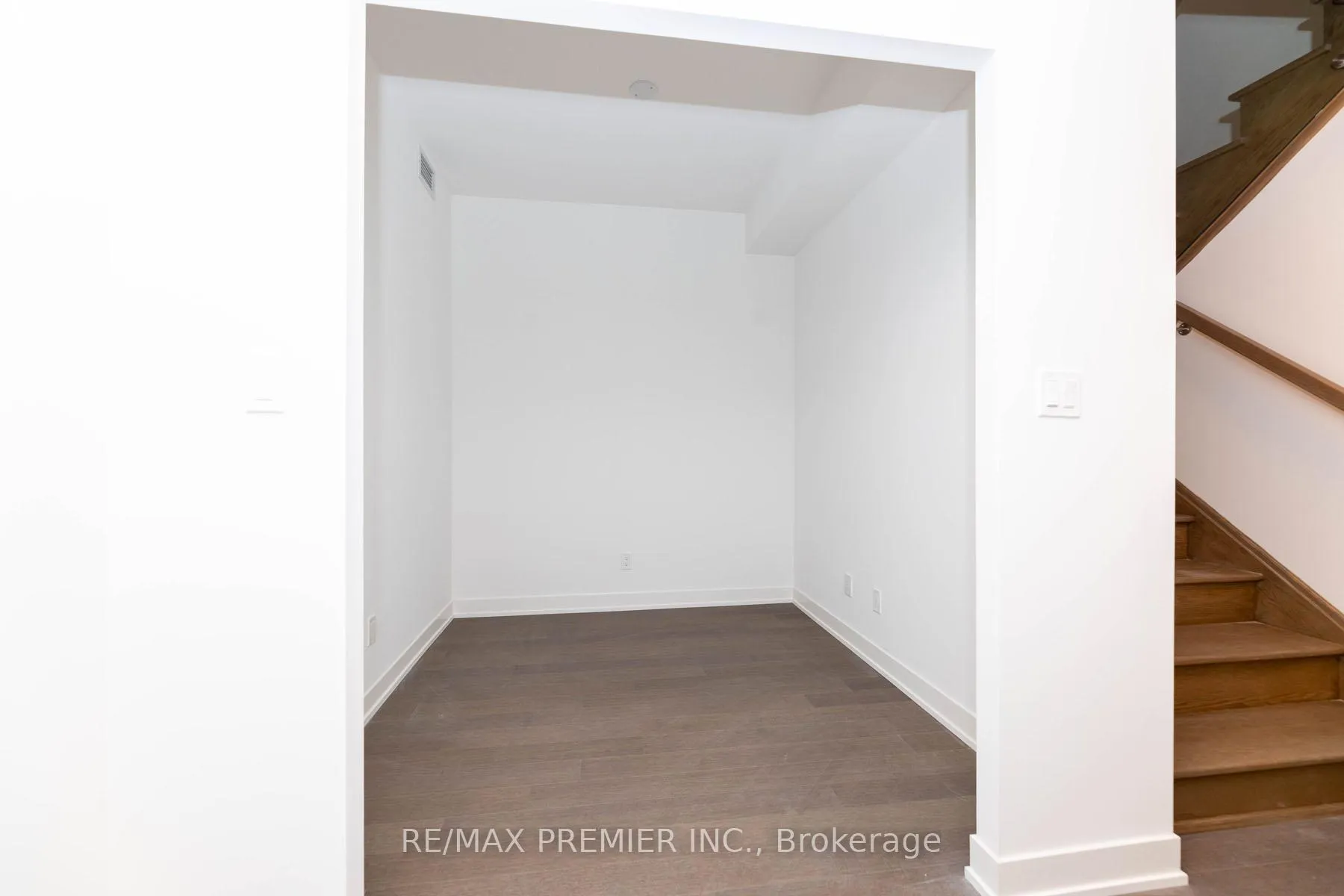 Photo 34 of Unit 912C, 38 Simcoe Promenade Circle, Markham, Unionville — HOMEH