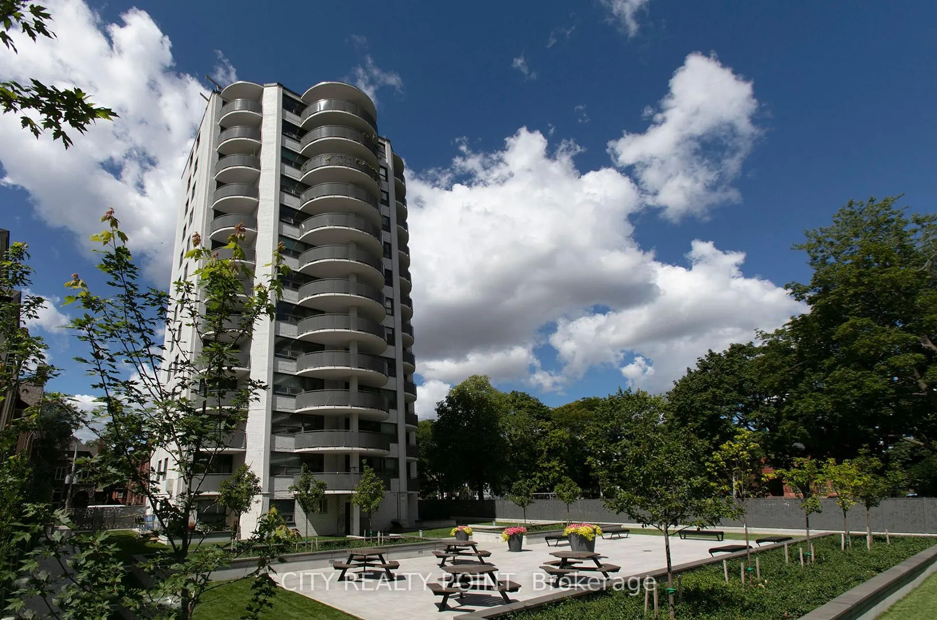 Photo 9 of Unit 302, 485 Huron Street, Toronto, The Annex — HOMEH