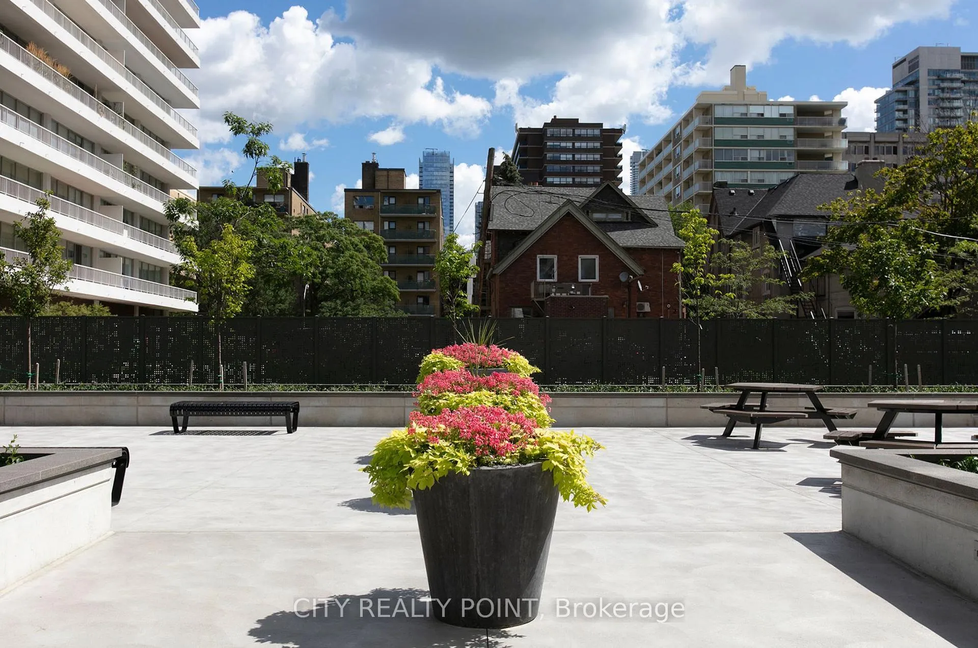 Photo 11 of Unit 302, 485 Huron Street, Toronto, The Annex — HOMEH