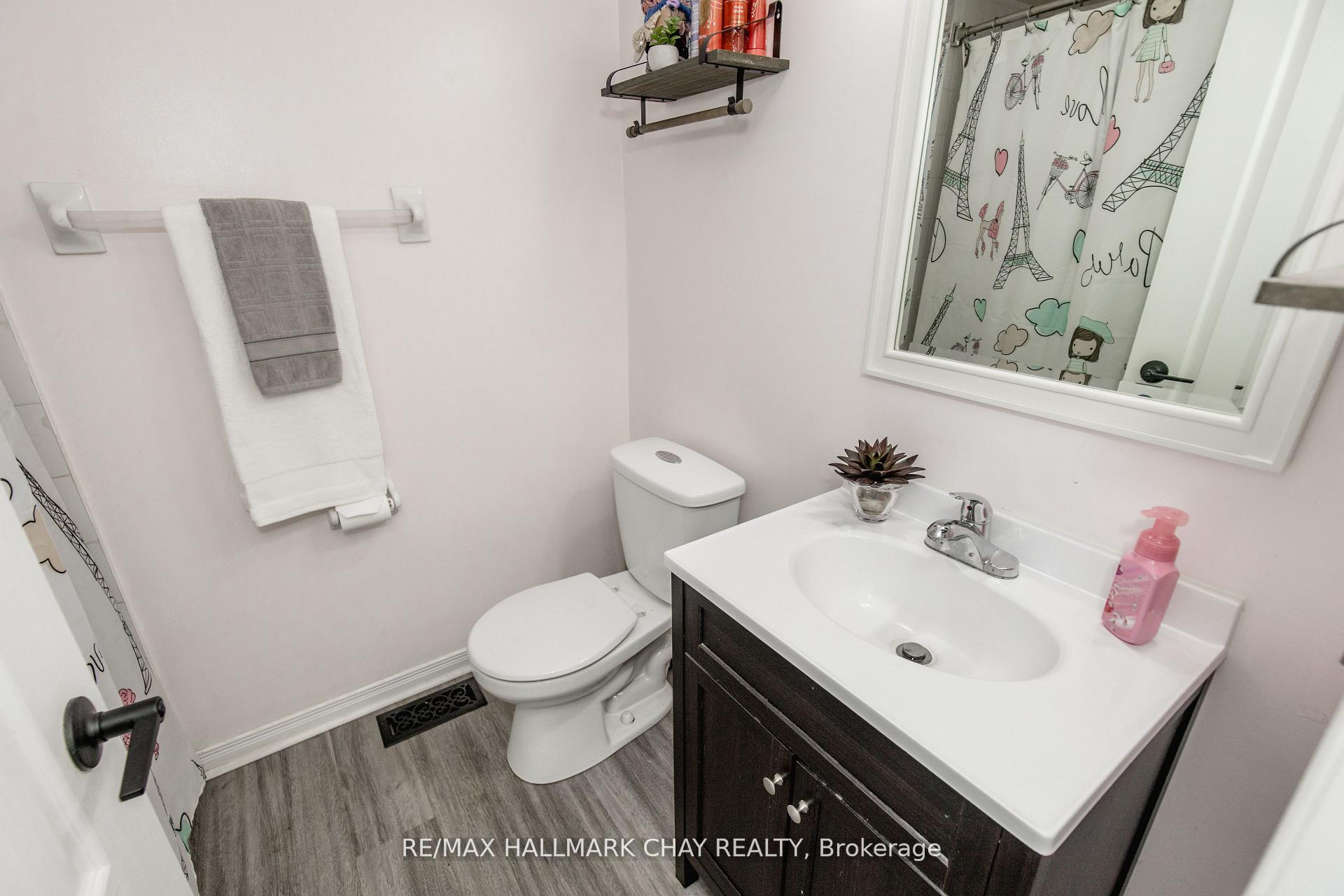 Photo 20 of 248 Ferndale Drive S, Barrie, Ardagh — HOMEH