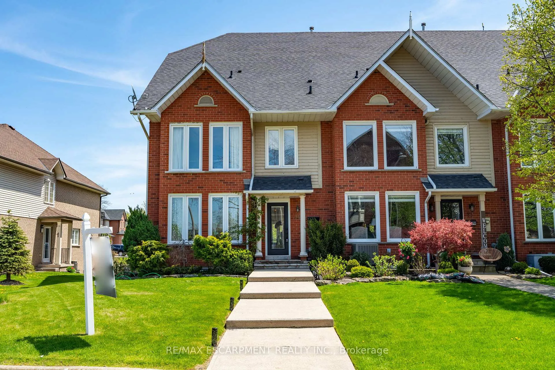 Photo 1 of 91 Edgewater Drive, Hamilton, Stoney Creek — HOMEH