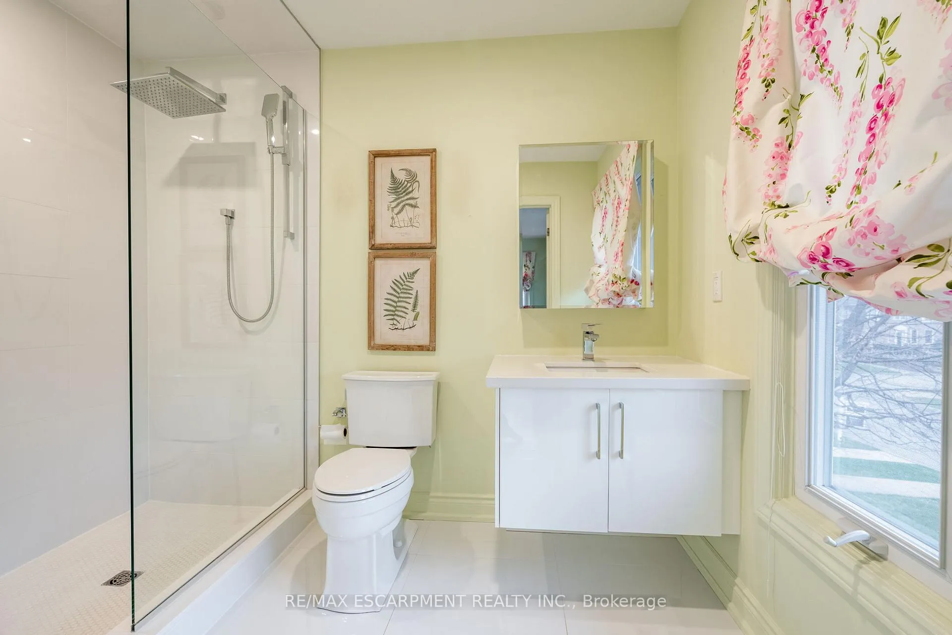 Photo 22 of 91 Edgewater Drive, Hamilton, Stoney Creek — HOMEH