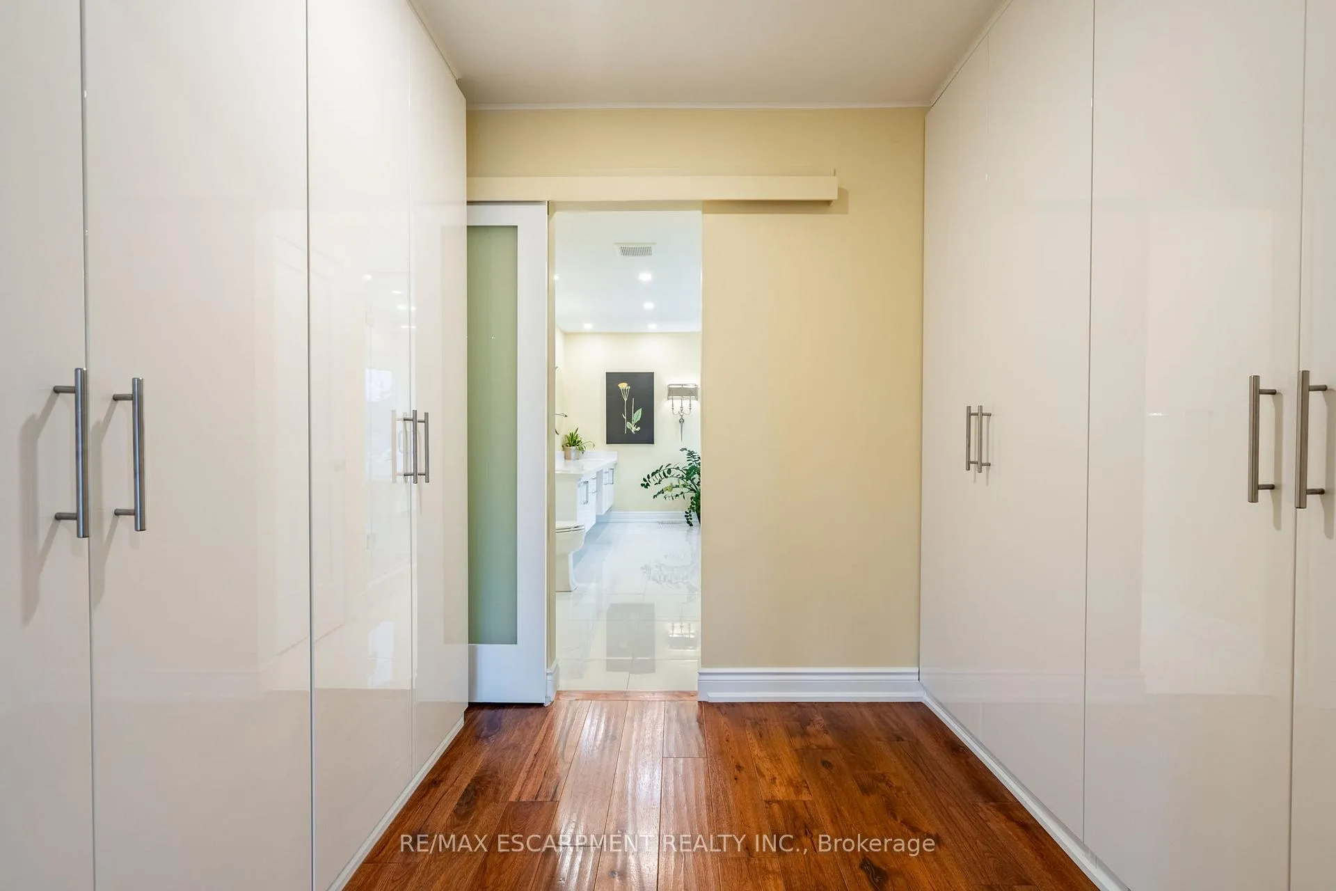 Photo 29 of 91 Edgewater Drive, Hamilton, Stoney Creek — HOMEH