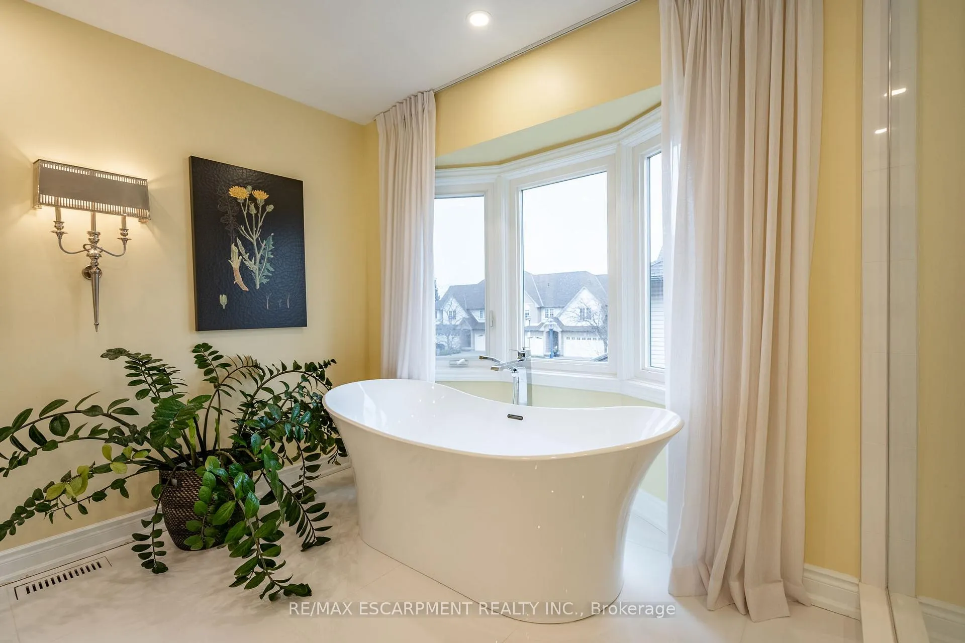 Photo 31 of 91 Edgewater Drive, Hamilton, Stoney Creek — HOMEH