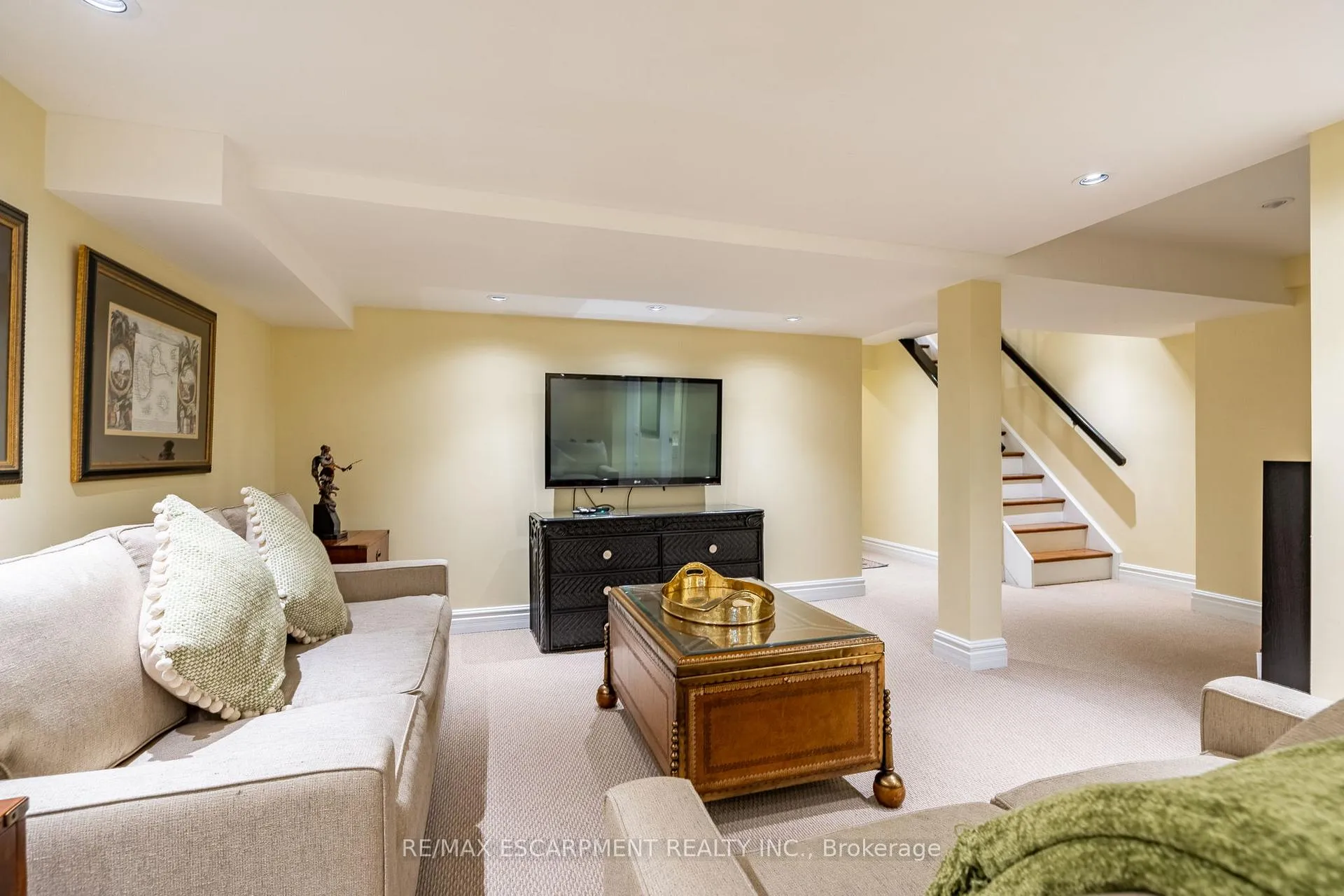 Photo 36 of 91 Edgewater Drive, Hamilton, Stoney Creek — HOMEH