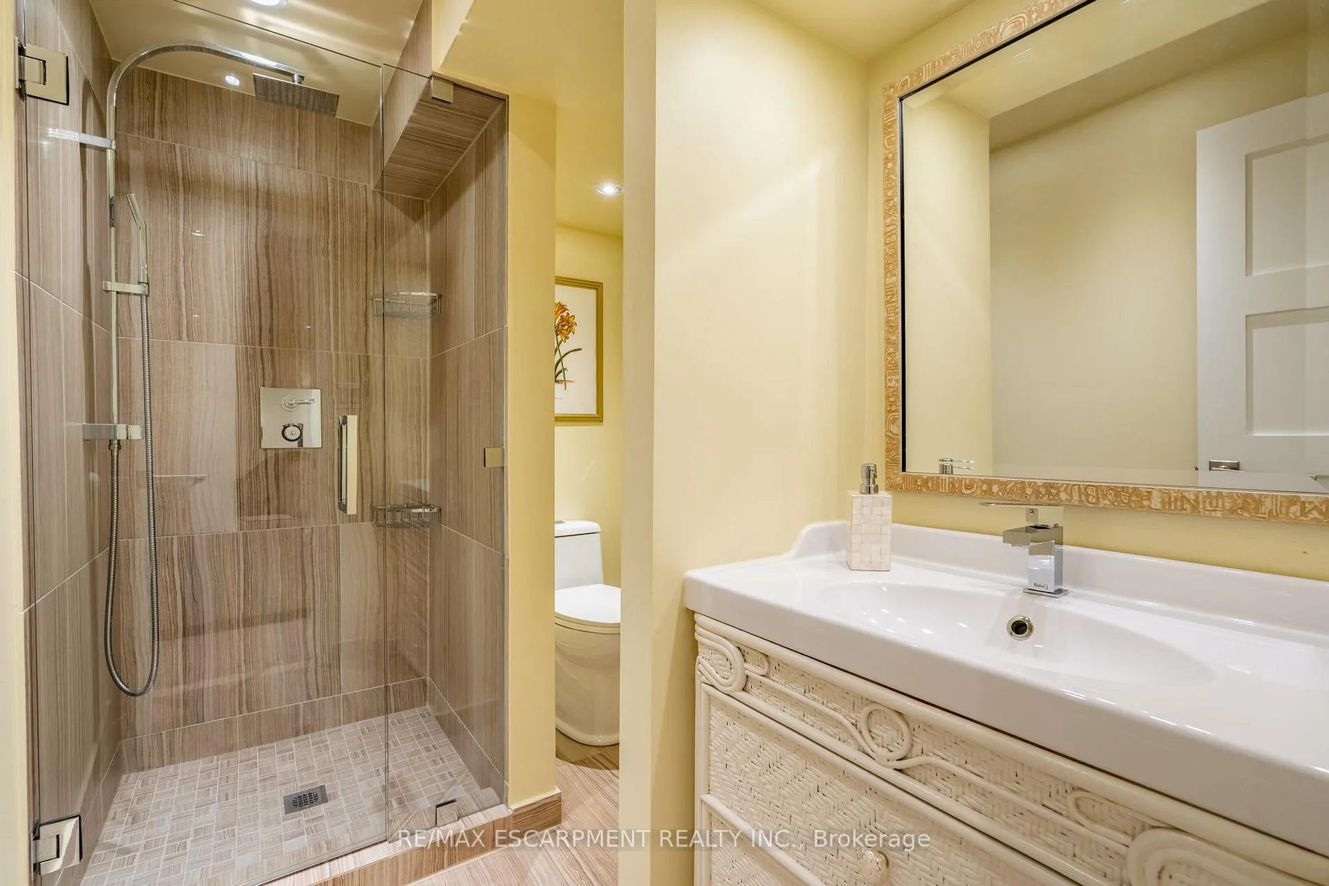 Photo 40 of 91 Edgewater Drive, Hamilton, Stoney Creek — HOMEH