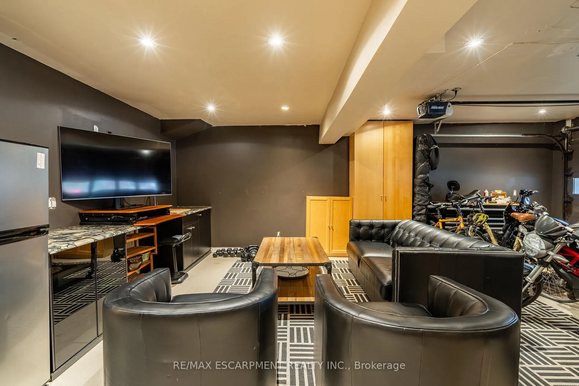 Photo 42 of 91 Edgewater Drive, Hamilton, Stoney Creek — HOMEH