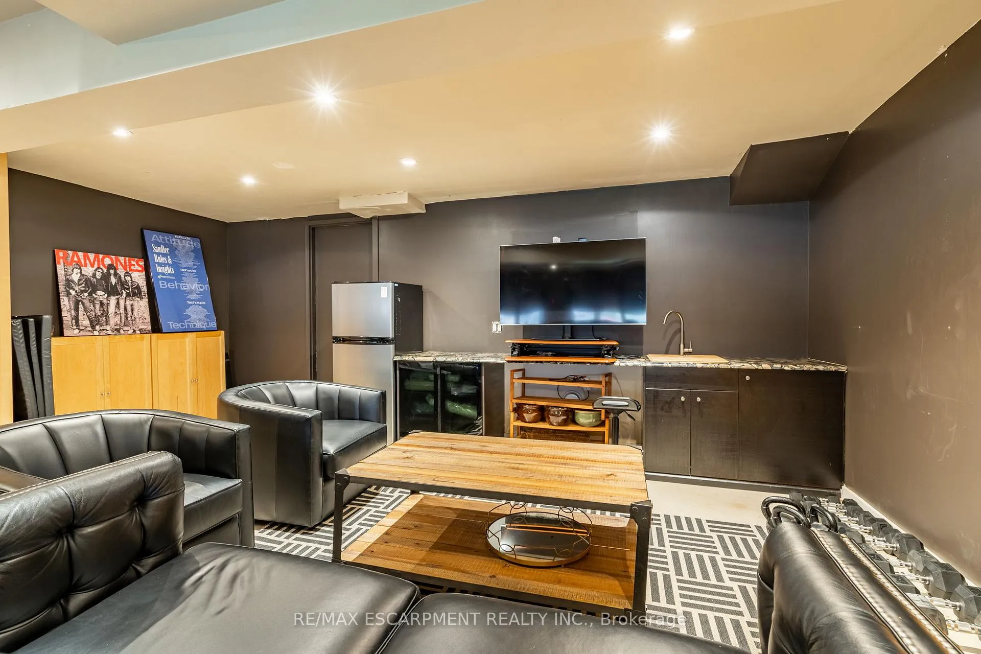Photo 43 of 91 Edgewater Drive, Hamilton, Stoney Creek — HOMEH