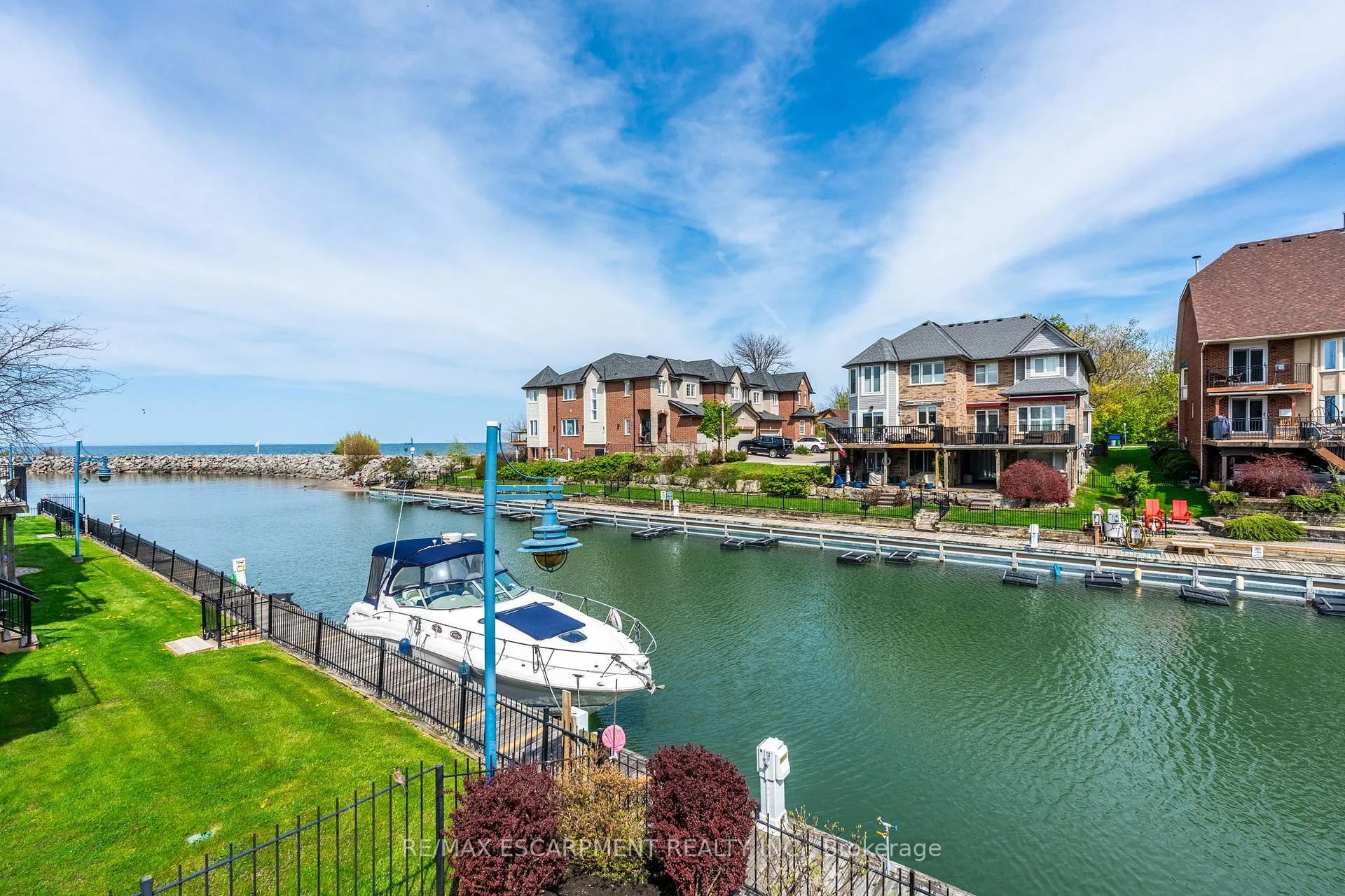 Photo 49 of 91 Edgewater Drive, Hamilton, Stoney Creek — HOMEH