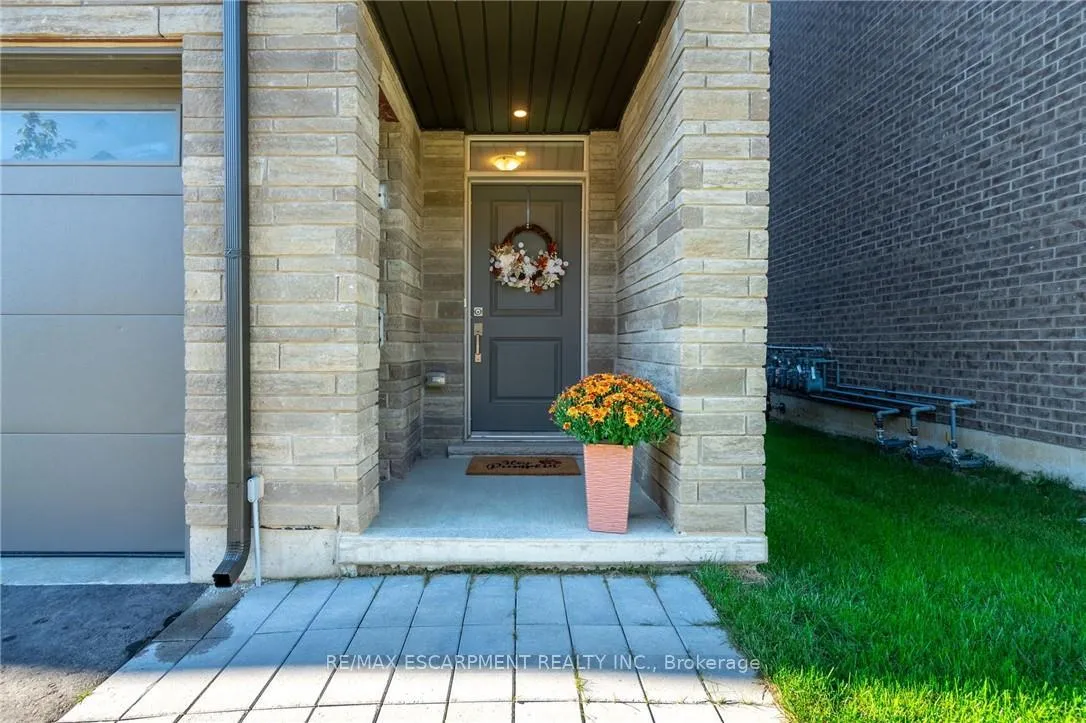 Photo 4 of 16 Raspberry Lane, Guelph, Grange Road — HOMEH