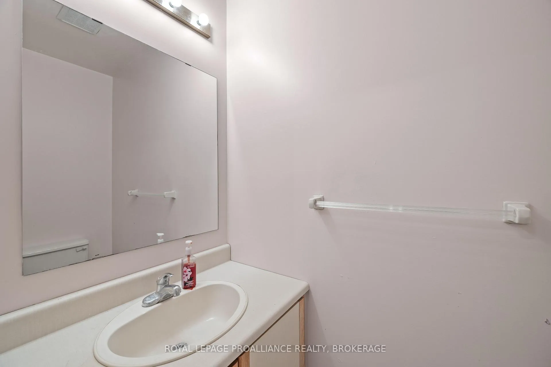 Photo 16 of 901 Mona Drive, Kingston, North of Taylor-Kidd Blvd — HOMEH