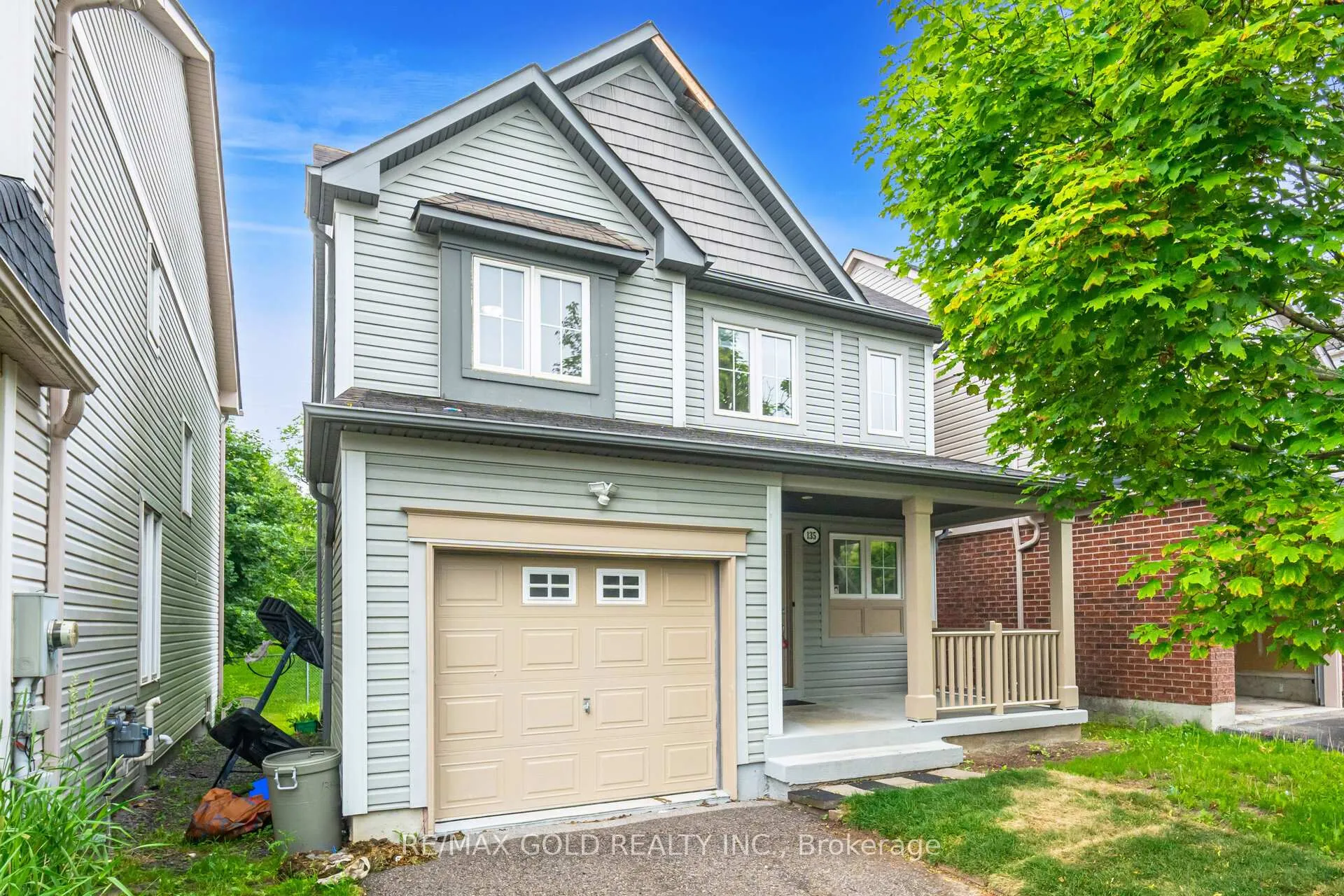 Front of 135 Norland Circle
