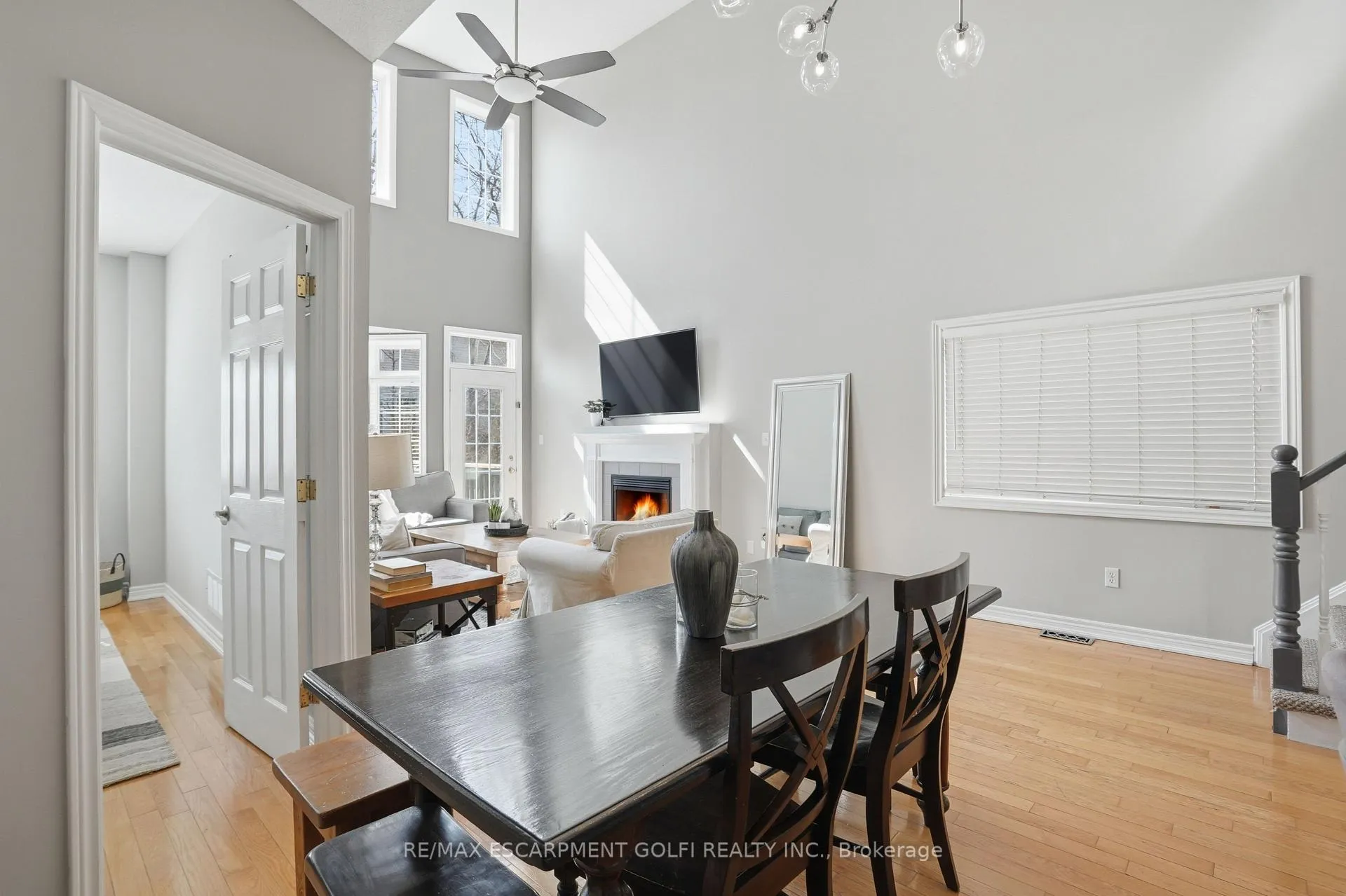 Photo 11 of 52 Sunnycroft Court, Hamilton, Waterdown — HOMEH