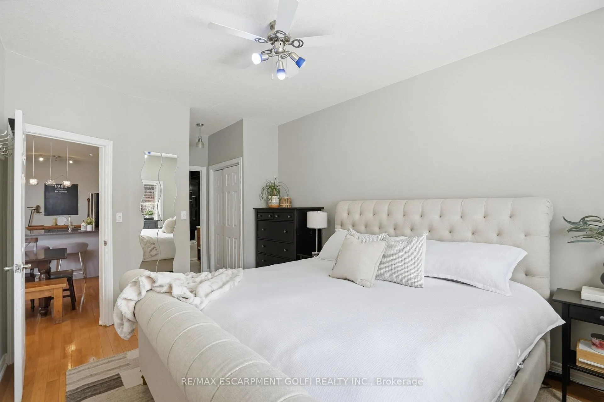 Photo 15 of 52 Sunnycroft Court, Hamilton, Waterdown — HOMEH
