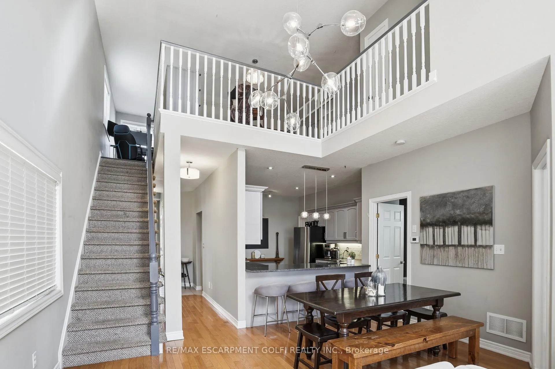 Photo 18 of 52 Sunnycroft Court, Hamilton, Waterdown — HOMEH