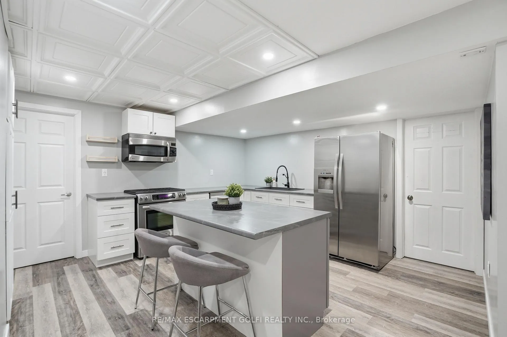 Photo 23 of 52 Sunnycroft Court, Hamilton, Waterdown — HOMEH