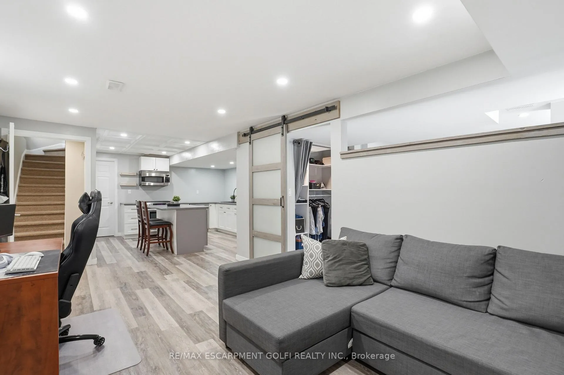 Photo 27 of 52 Sunnycroft Court, Hamilton, Waterdown — HOMEH