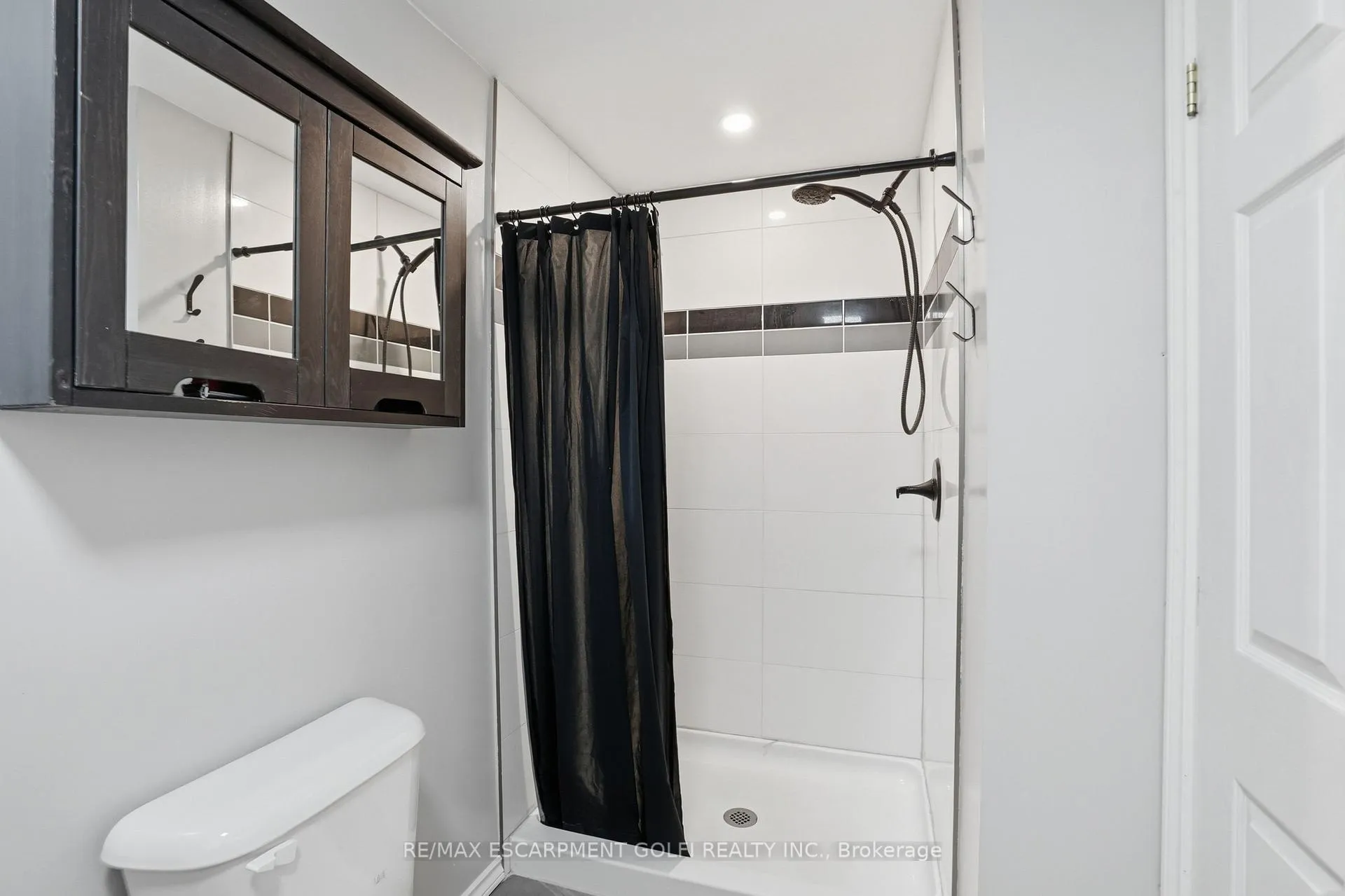 Photo 30 of 52 Sunnycroft Court, Hamilton, Waterdown — HOMEH
