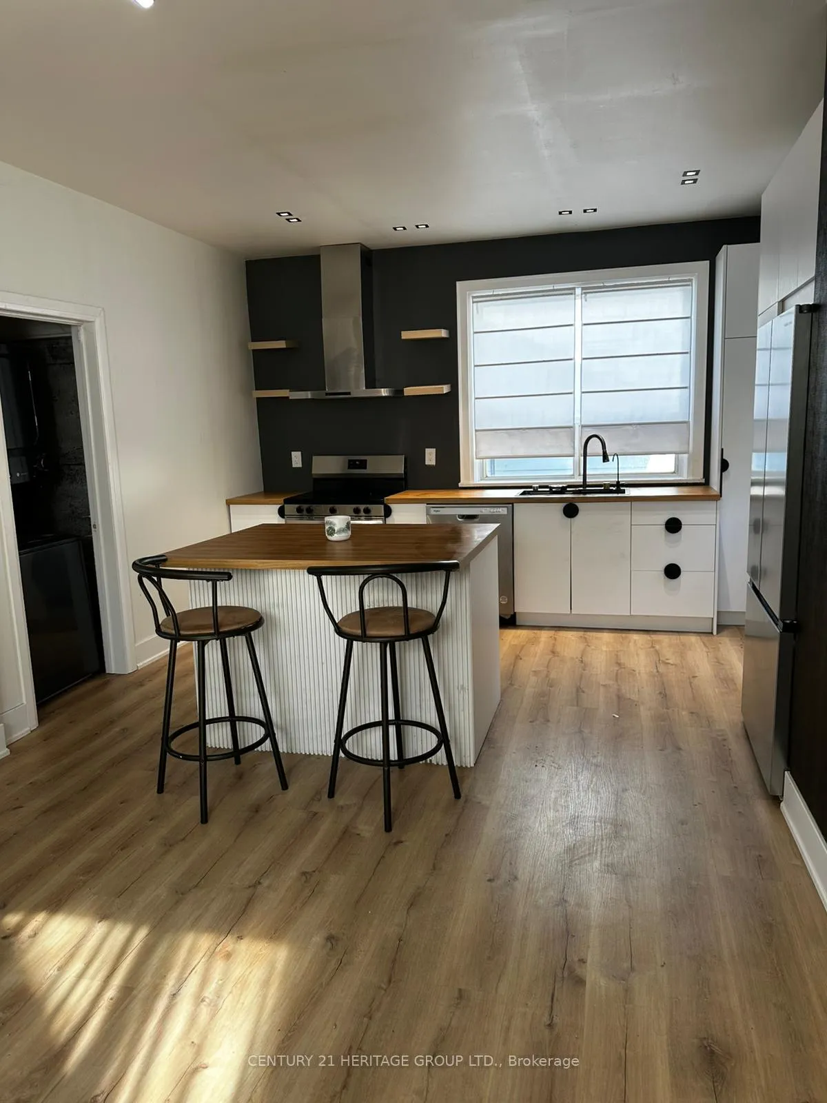Photo 6 of 175 Park Road S, Oshawa, Vanier — HOMEH