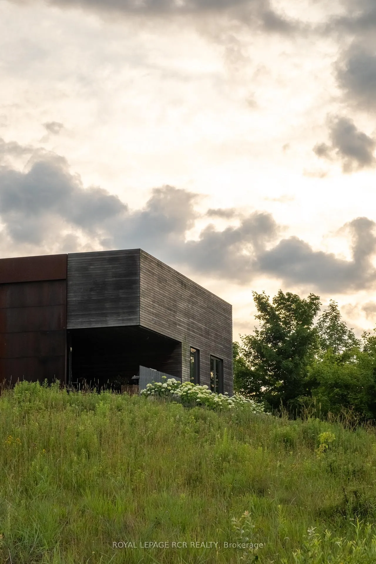 Photo 96 of 5211 Tenth Line, Erin, Rural Erin — HOMEH