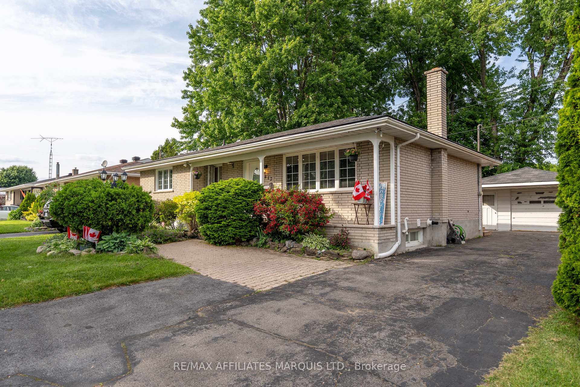 Photo 2 of 412 Leitch Drive, Cornwall — HOMEH