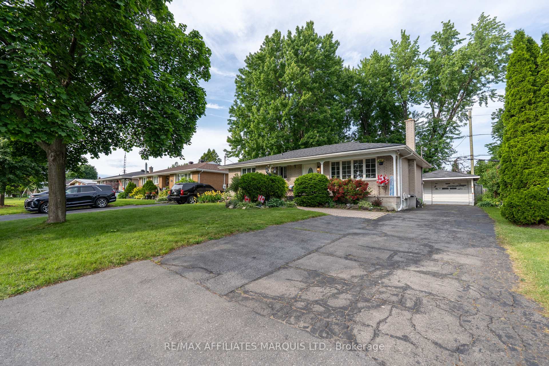 Photo 3 of 412 Leitch Drive, Cornwall — HOMEH