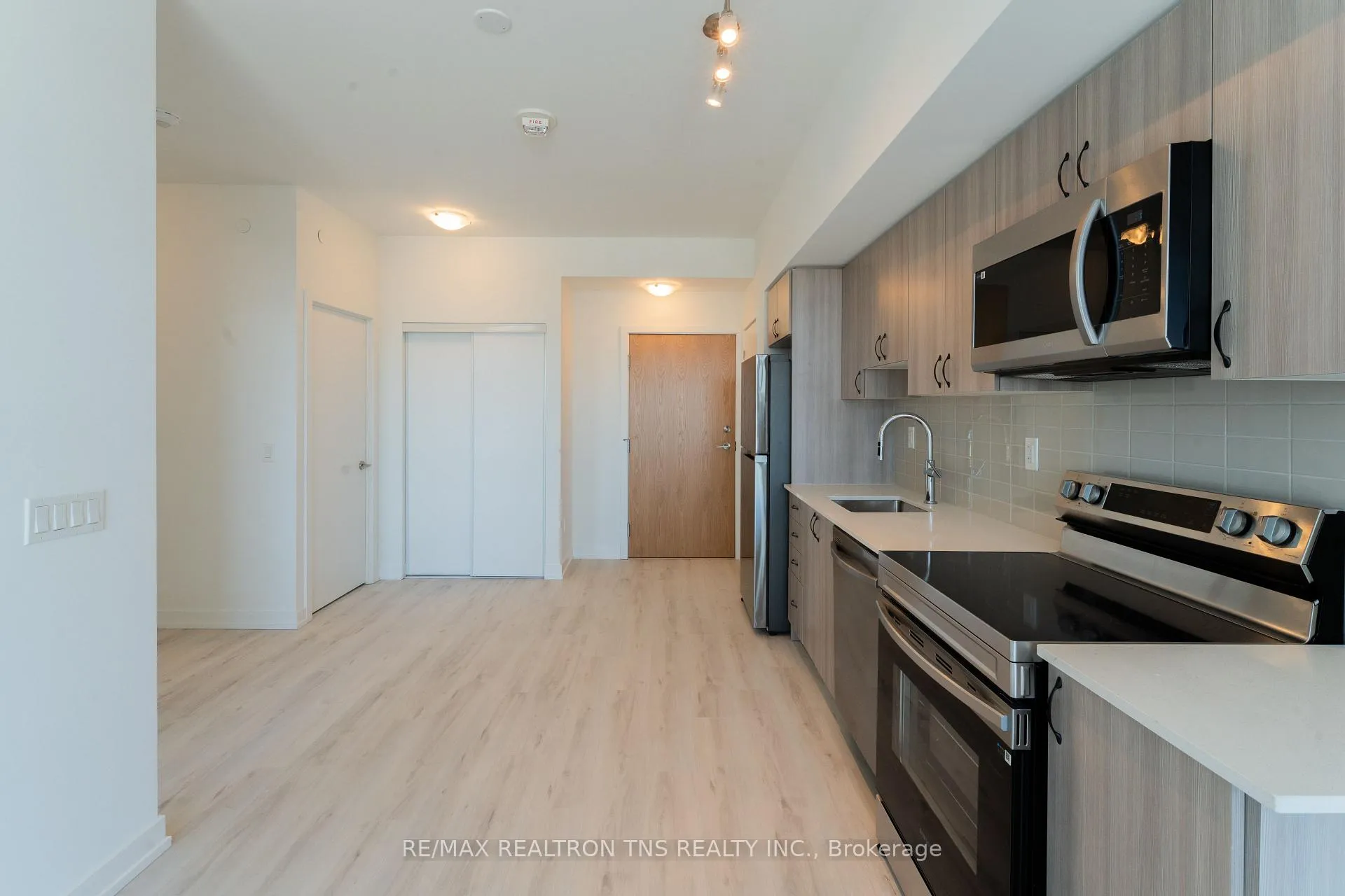 Photo 6 of Unit 2801, 1435 Celebration Drive, Pickering, Bay Ridges — HOMEH