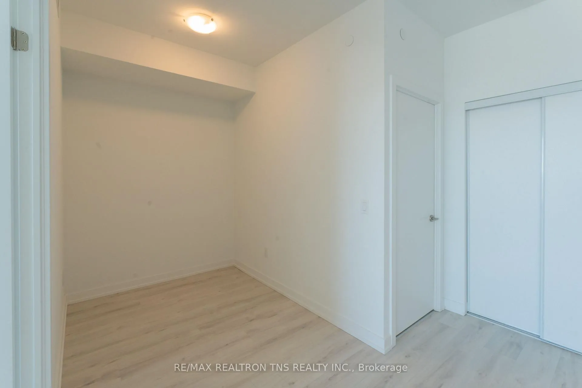 Photo 8 of Unit 2801, 1435 Celebration Drive, Pickering, Bay Ridges — HOMEH