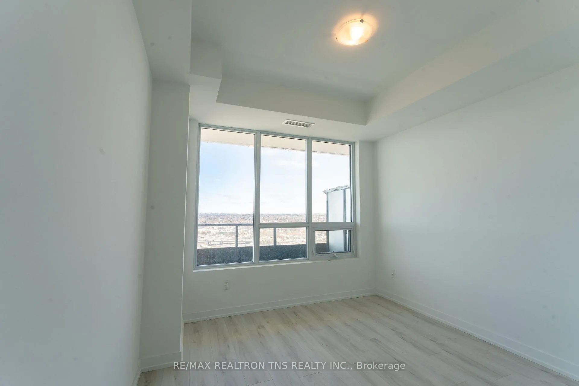 Photo 10 of Unit 2801, 1435 Celebration Drive, Pickering, Bay Ridges — HOMEH