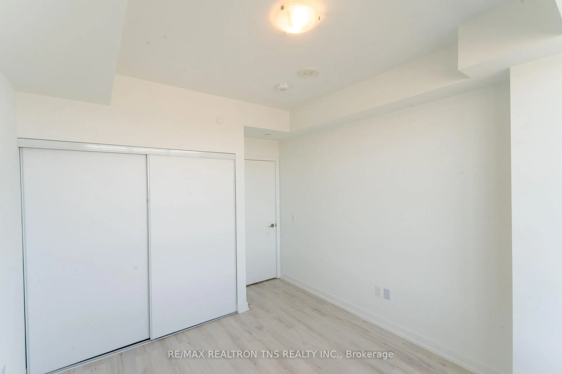 Photo 11 of Unit 2801, 1435 Celebration Drive, Pickering, Bay Ridges — HOMEH