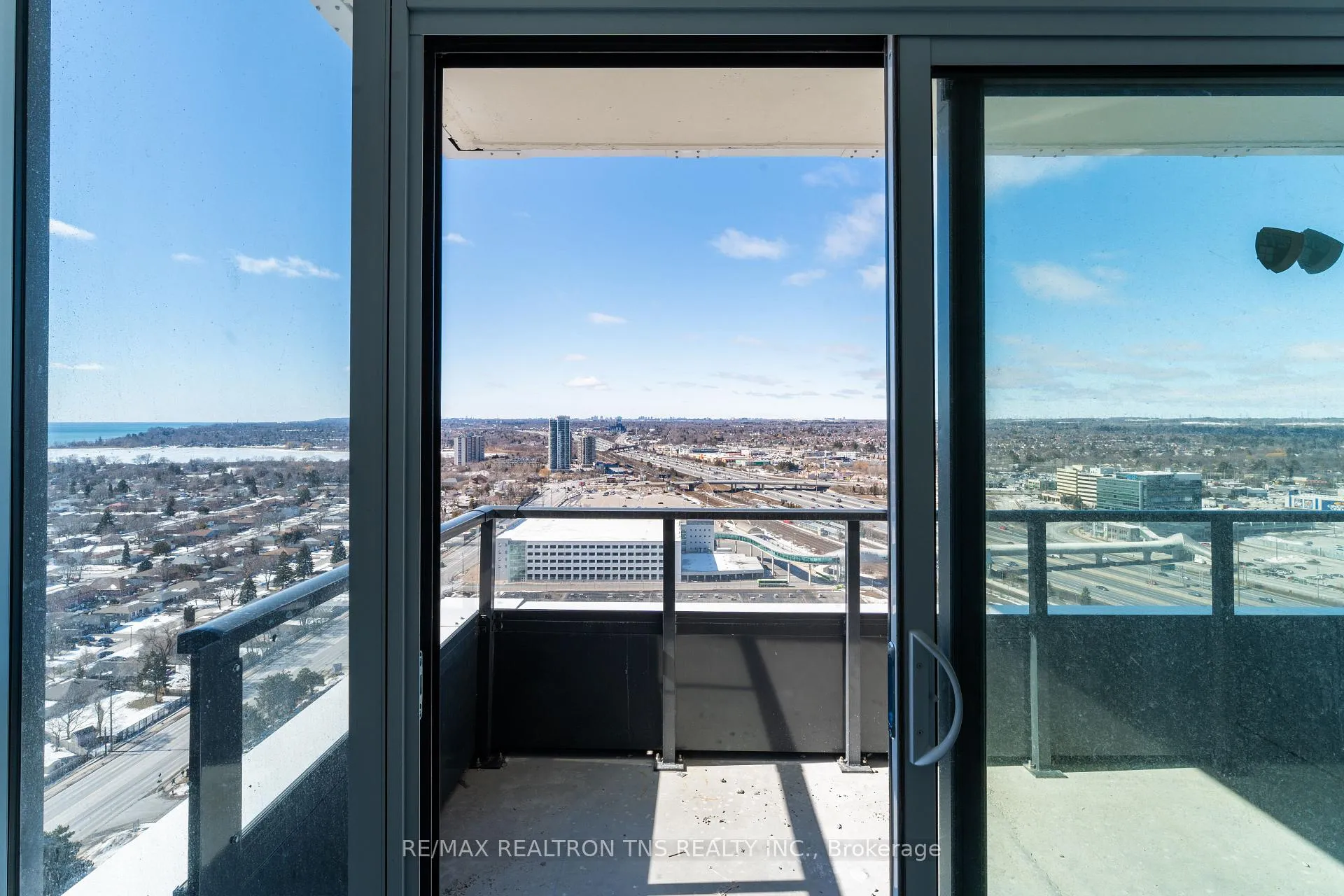 Photo 12 of Unit 2801, 1435 Celebration Drive, Pickering, Bay Ridges — HOMEH
