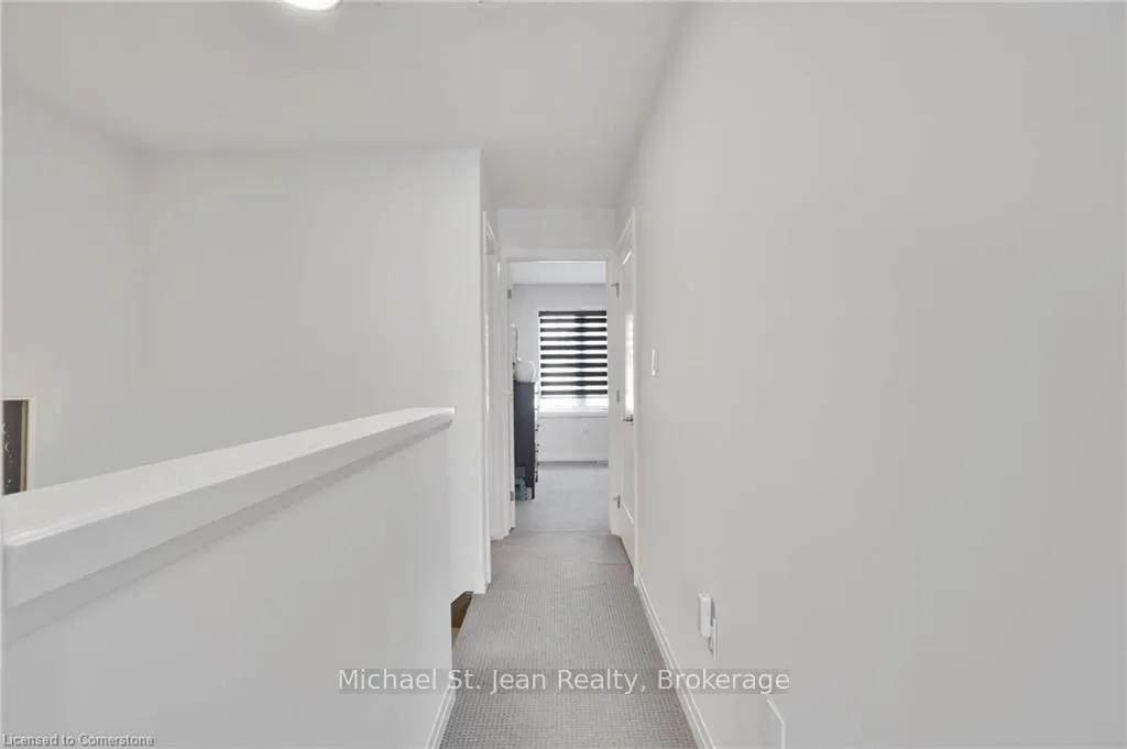 Photo 14 of 11 Pringle Lane, Hamilton, Ancaster — HOMEH
