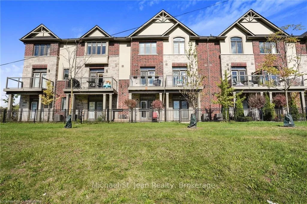 Photo 36 of 11 Pringle Lane, Hamilton, Ancaster — HOMEH