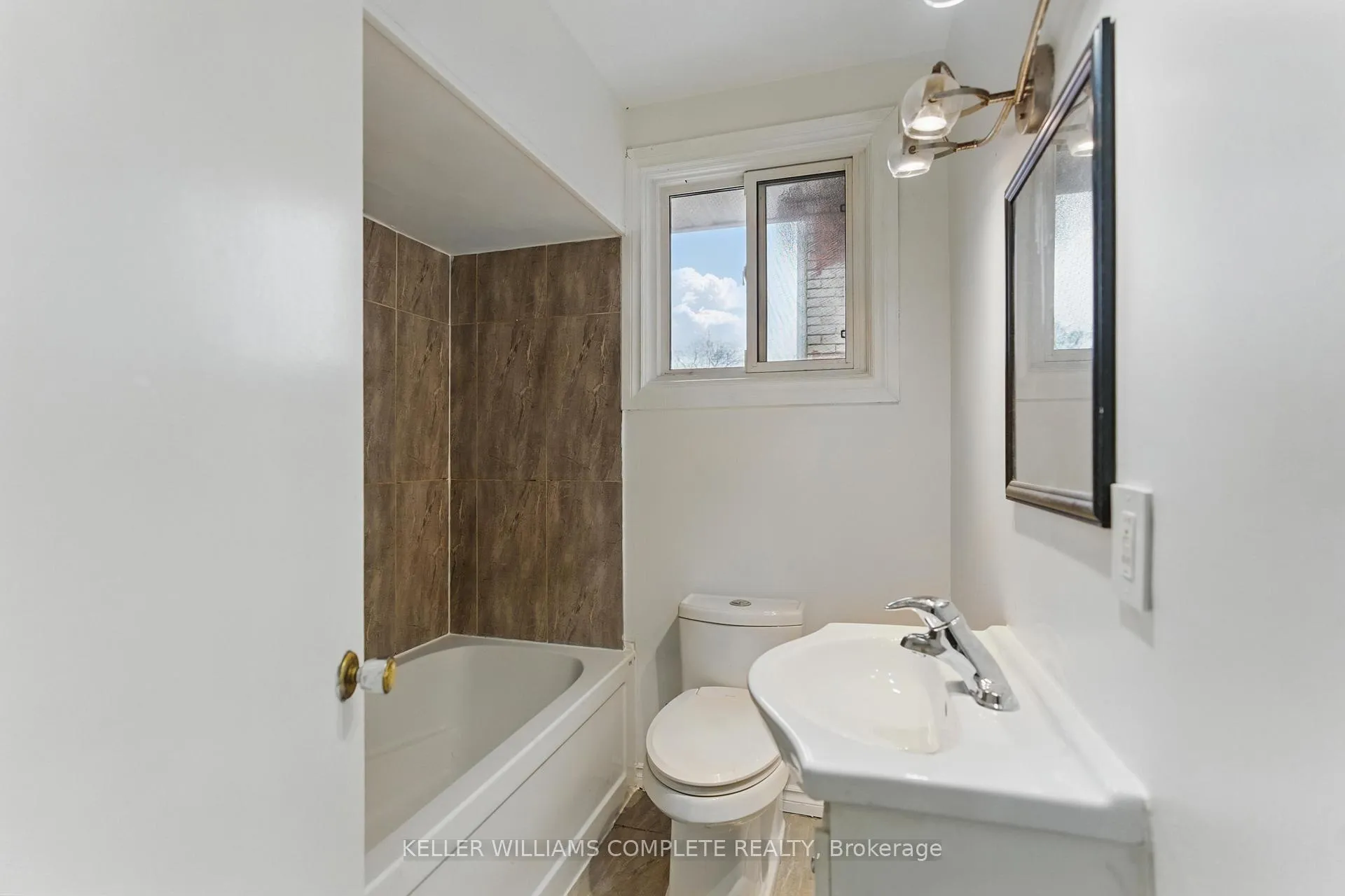 Photo 17 of 57 Beechwood Avenue, Hamilton, Beasley — HOMEH