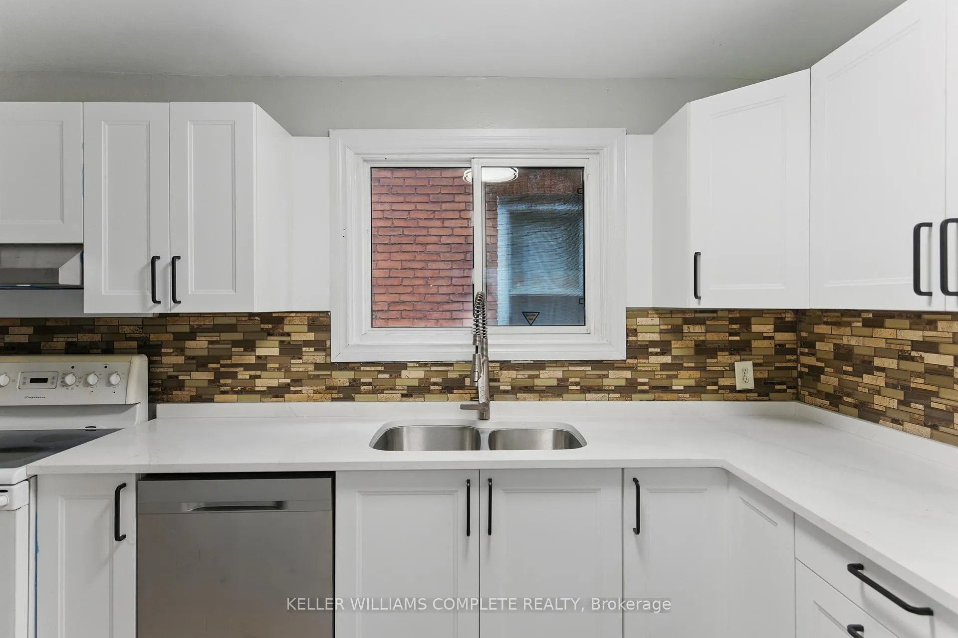 Photo 23 of 57 Beechwood Avenue, Hamilton, Beasley — HOMEH