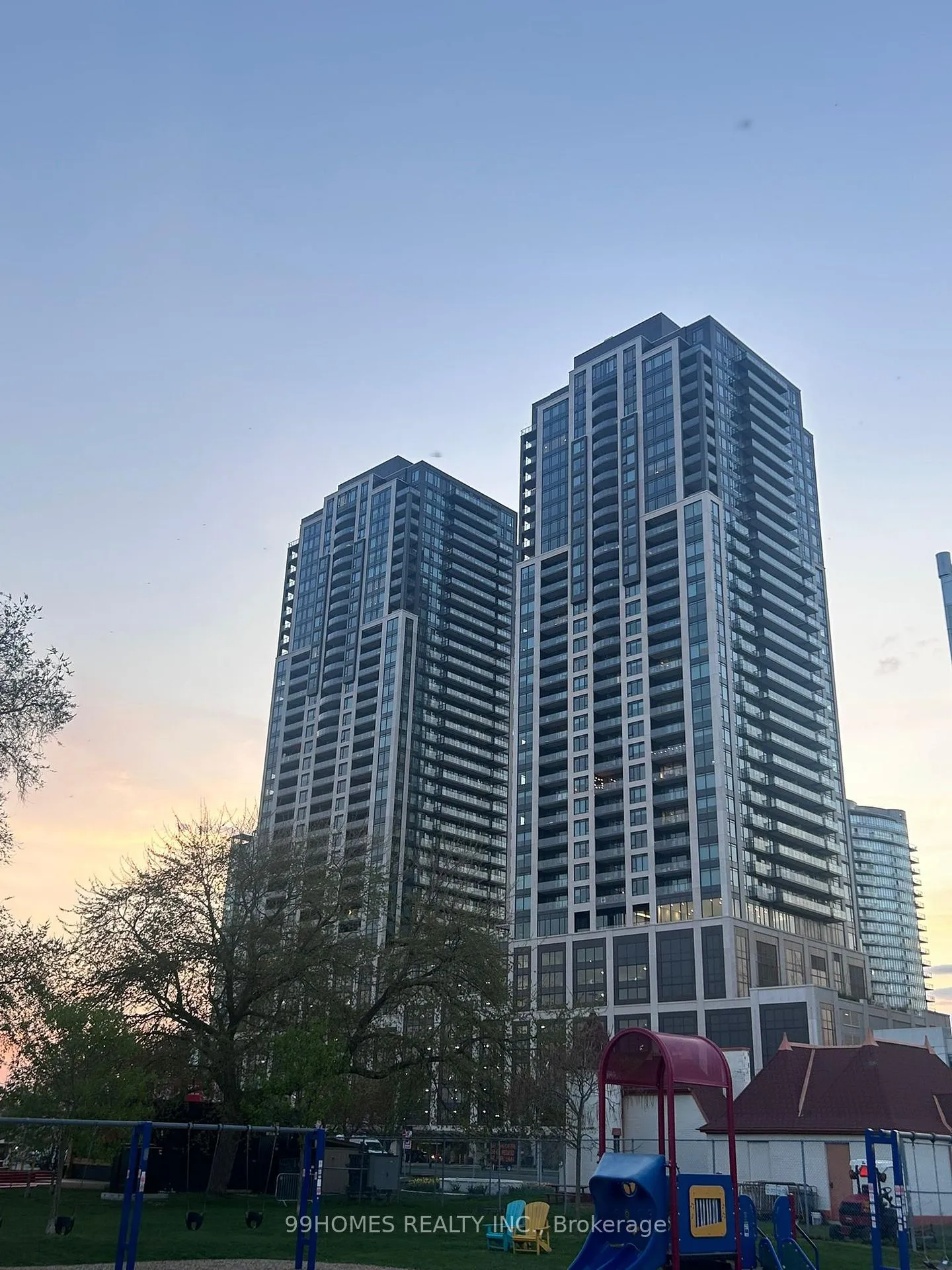 Front of Unit 1216, 1926 Lakeshore Boulevard