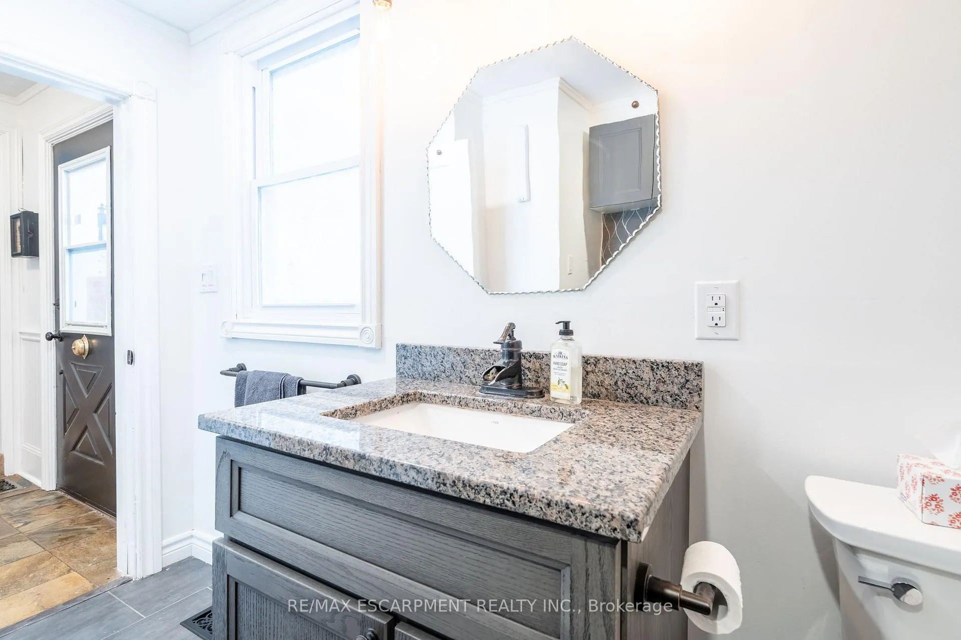Photo 27 of 1304 Brock Road, Hamilton, Dundas — HOMEH