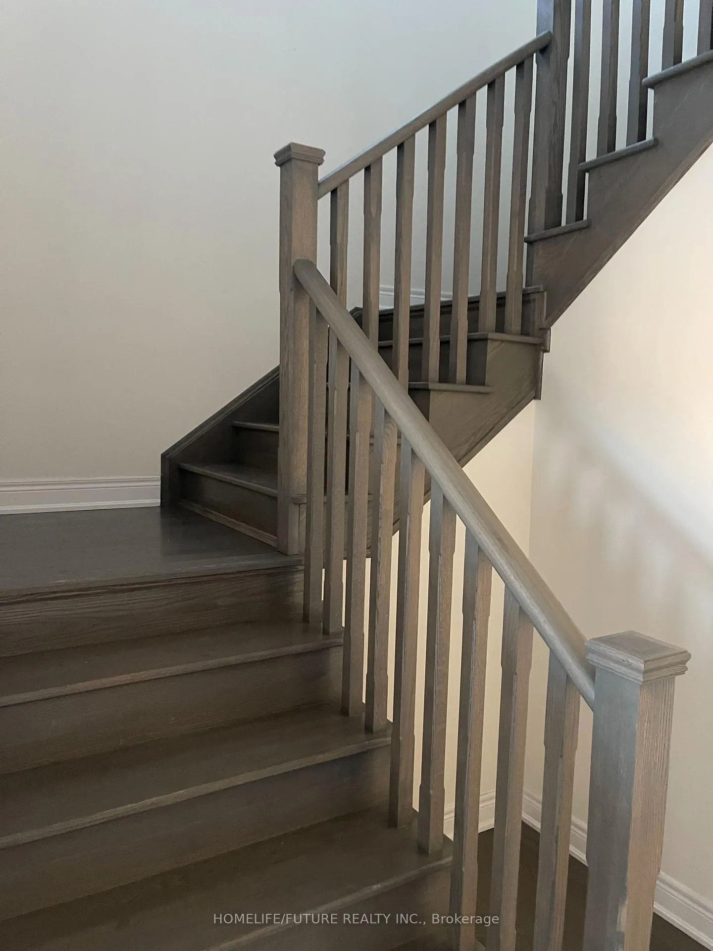 Photo 5 of 106 Wamsley Crescent, Clarington, Bowmanville — HOMEH