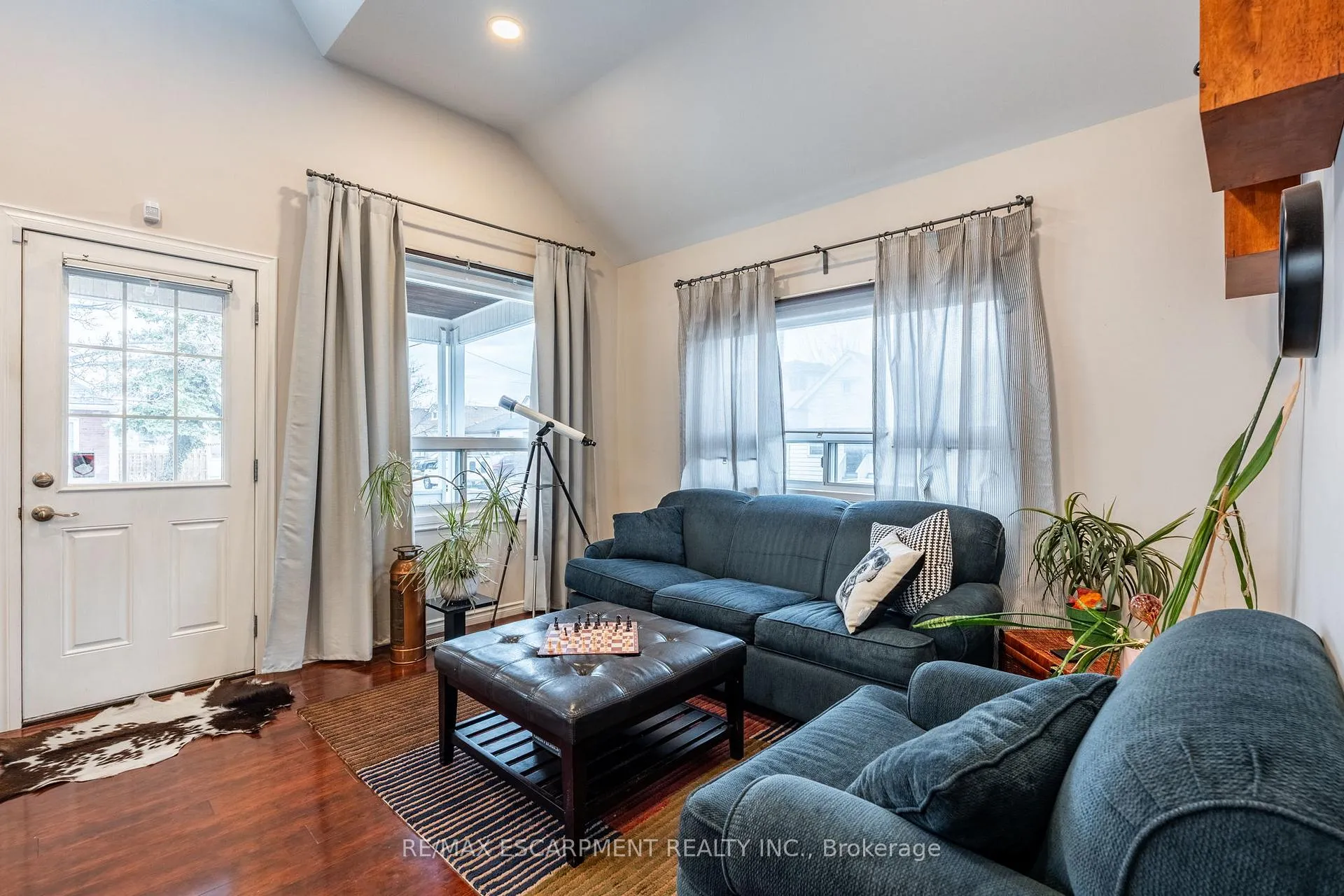 Photo 8 of 170 Newlands Avenue, Hamilton, Homeside — HOMEH