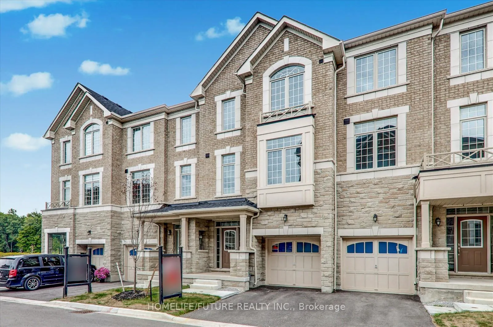 Photo 2 of 10 Andress Way, Markham, Cedarwood — HOMEH