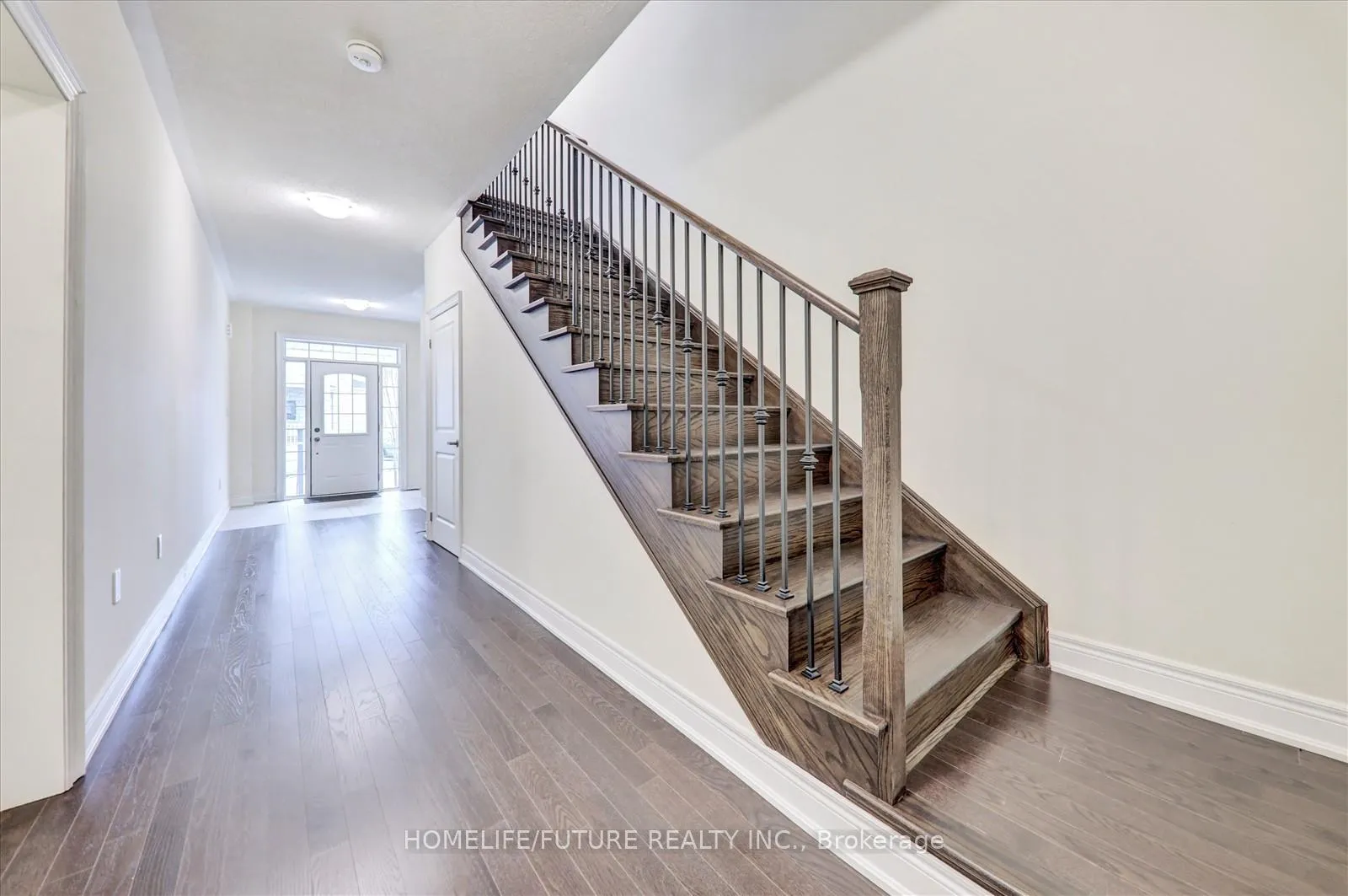 Photo 7 of 10 Andress Way, Markham, Cedarwood — HOMEH