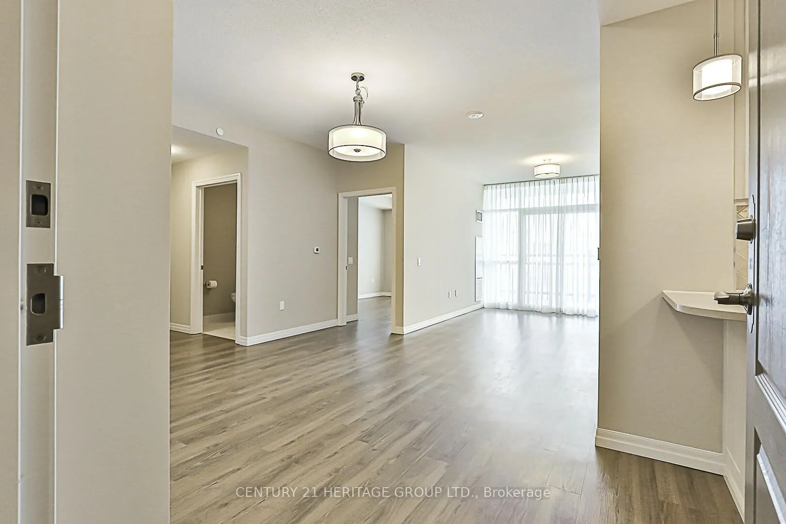 Photo 7 of Unit 101, 460 William Graham Drive, Aurora, Rural Aurora — HOMEH