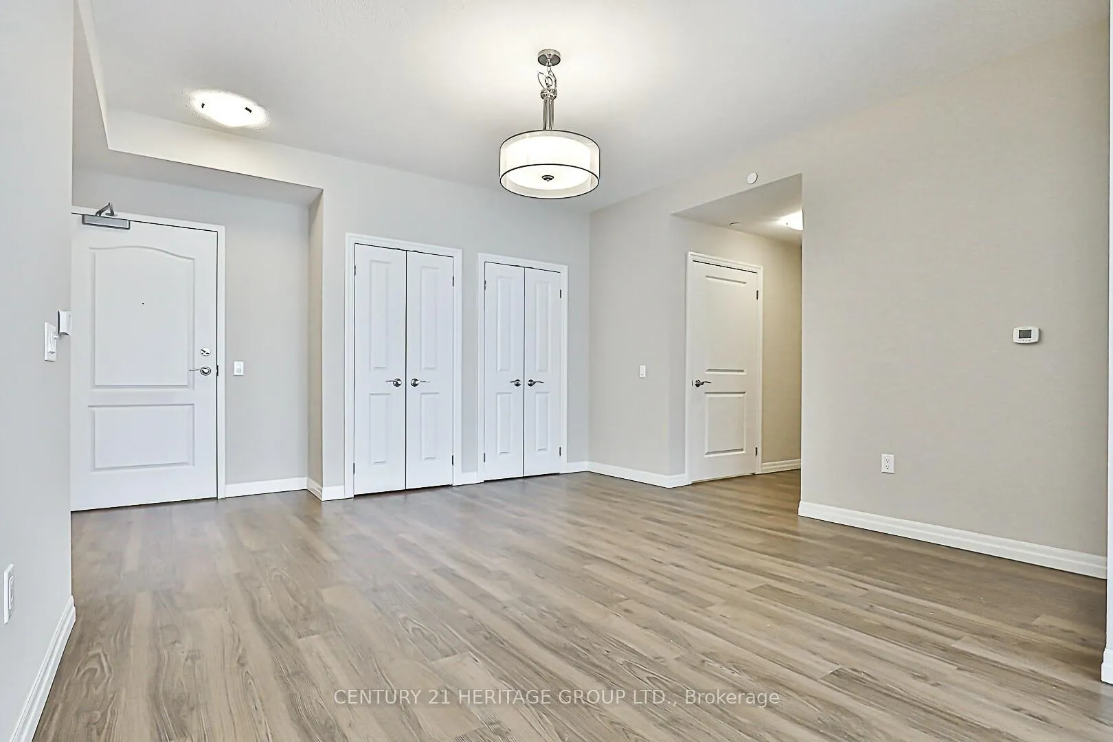 Photo 9 of Unit 101, 460 William Graham Drive, Aurora, Rural Aurora — HOMEH