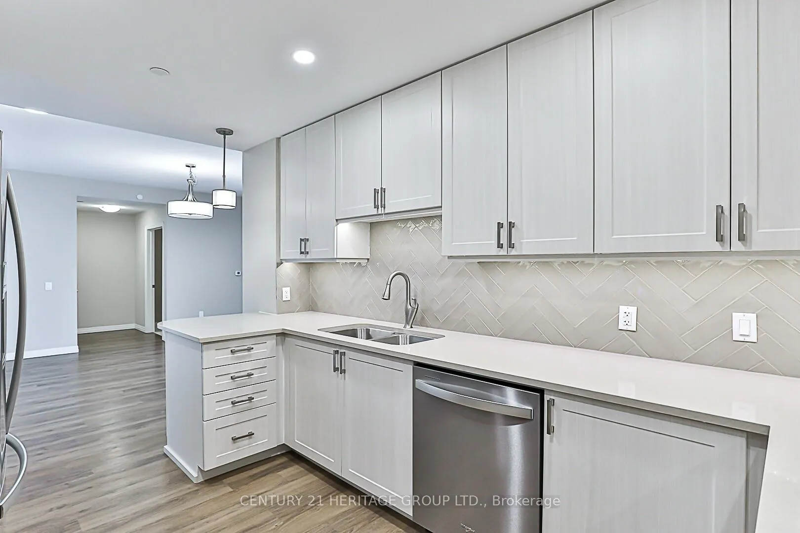Photo 18 of Unit 101, 460 William Graham Drive, Aurora, Rural Aurora — HOMEH