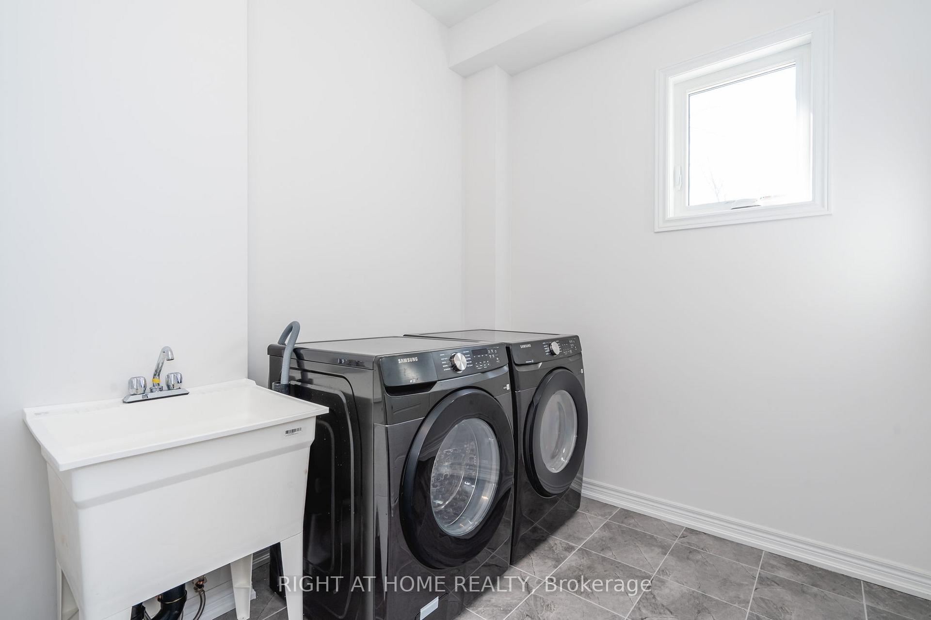 Photo 27 of 40 Baycroft Boulevard, Essa, Angus — HOMEH